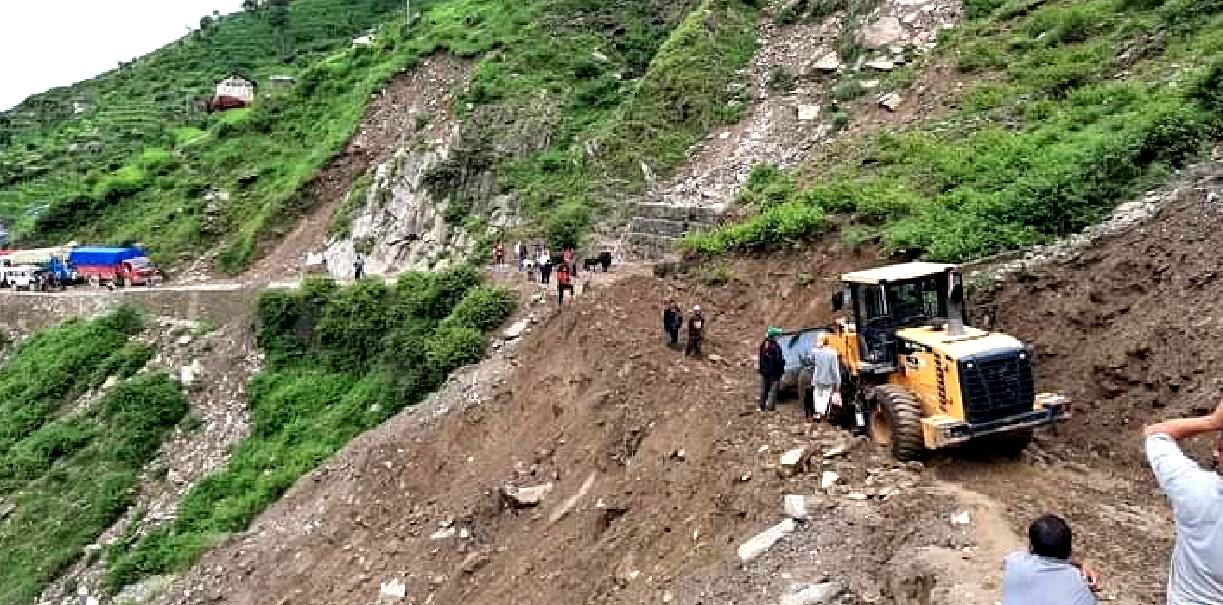 कर्णाली राजमार्ग आजबाटै सुचारु हुने